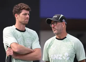 Mitchell Santner Gets Rob Walter’s Praise for Prioritising New Zealand Over BBL