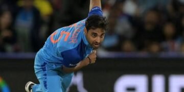 Dinesh Karthik Praises Selectors for Bhuvneshwar Kumar Recall